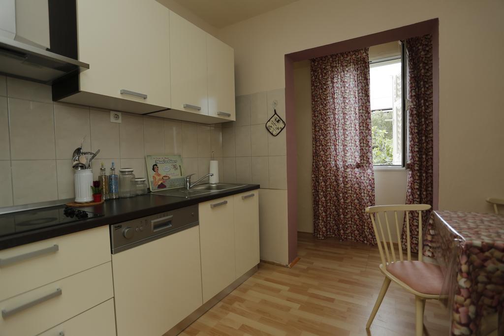 Apartment Magnolia Supetar Room photo